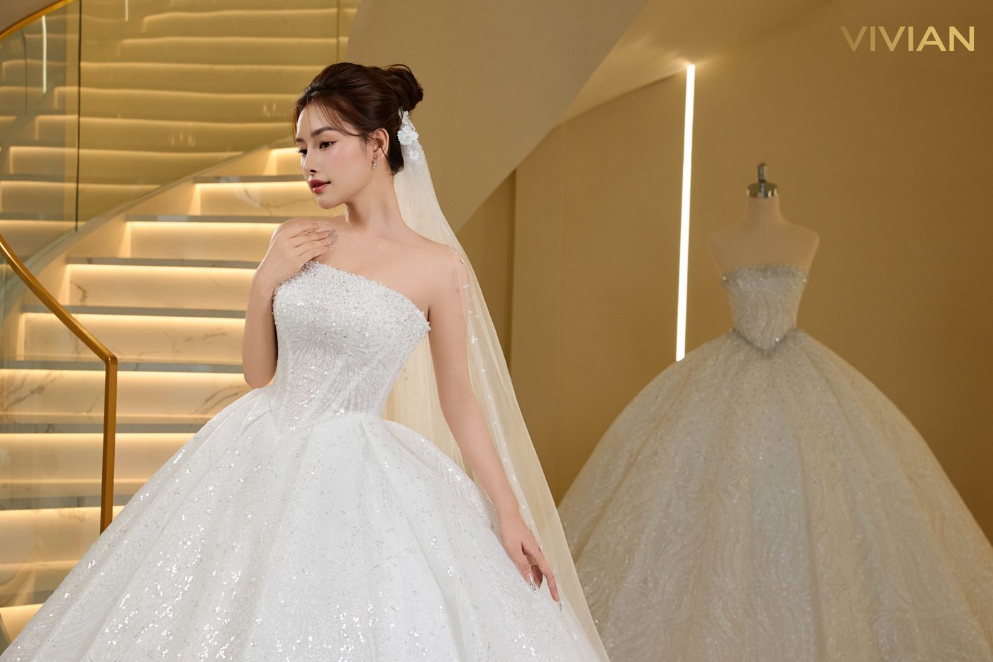 Váy cưới hoàng gia