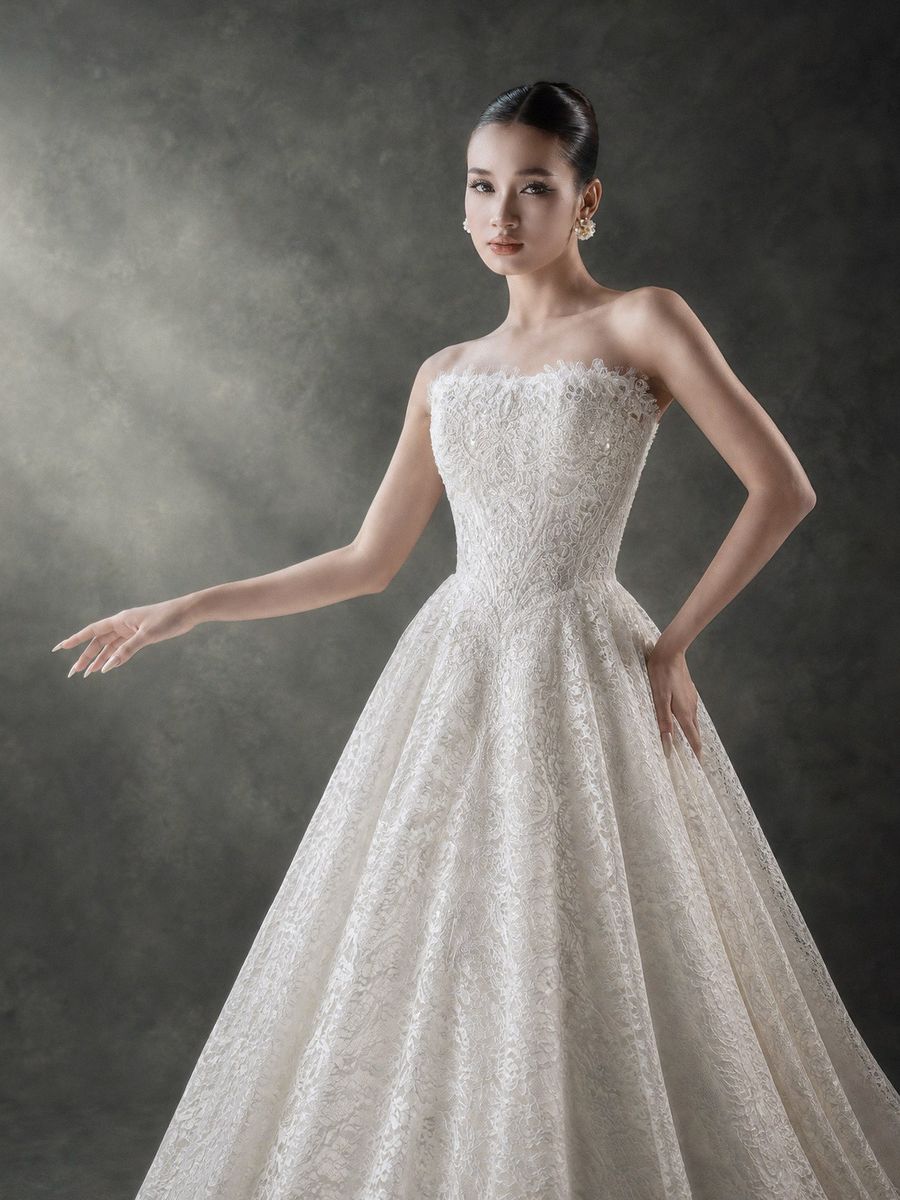 suông ren cúp ngực — RTW-30014 · váy cưới tại Vivian Bridal, TP.HCM