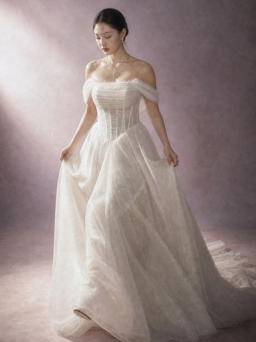 suông kim tuyến trễ vai — BZ-30006 · váy cưới tại Vivian Bridal, TP.HCM