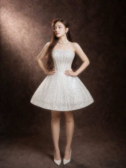 Váy cưới dáng xoè váy ngắn cúp ngực đính kết đá BZ-70002 giá 4.800.000₫ tại Vivian Bridal TP.HCM