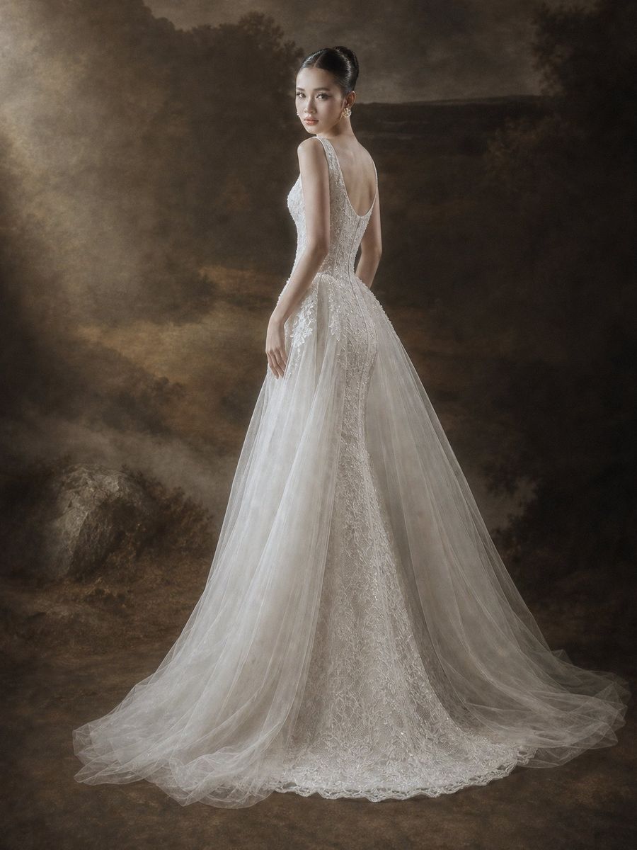 suông ren 2 dây — RTW-30010 · váy cưới tại Vivian Bridal, TP.HCM
