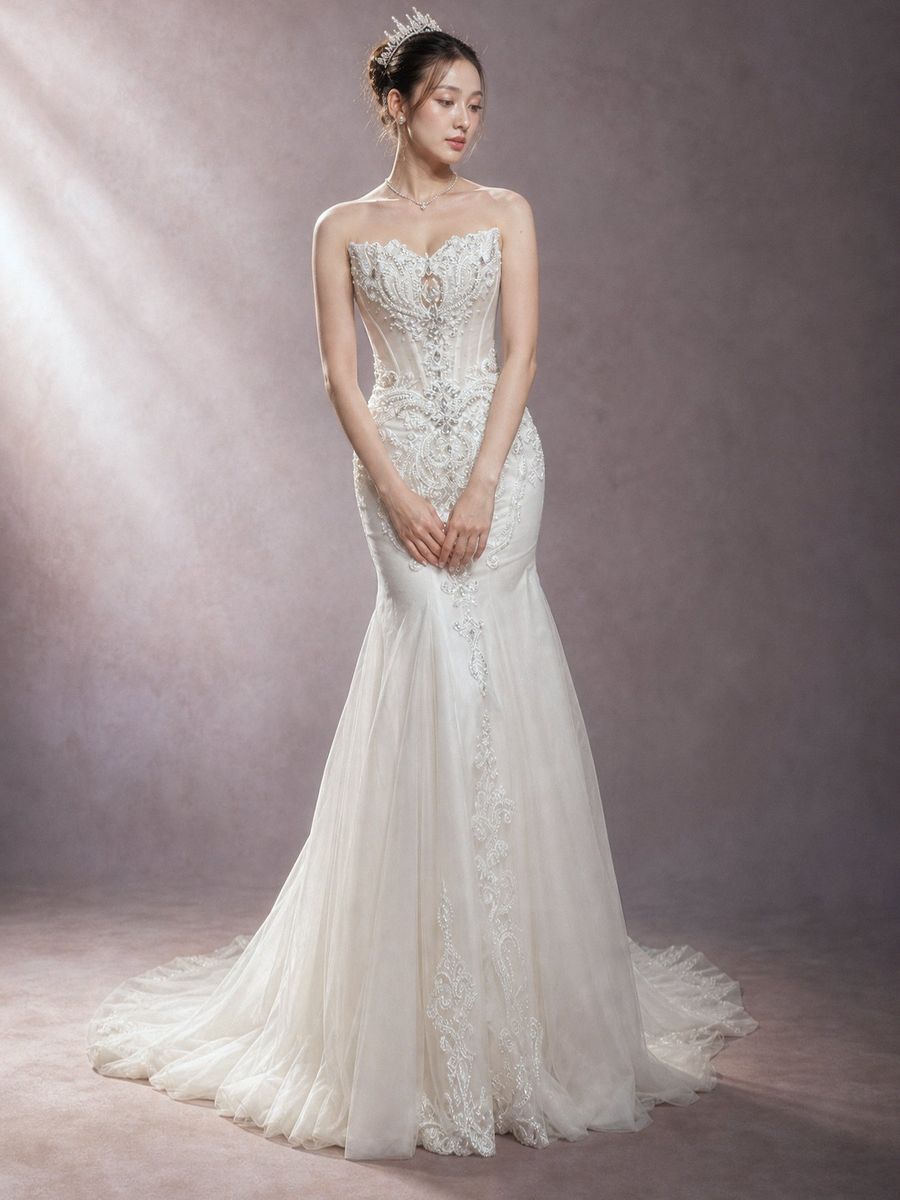 cá phi cúp ngực đính kết — RTW-50003 · váy cưới tại Vivian Bridal, TP.HCM