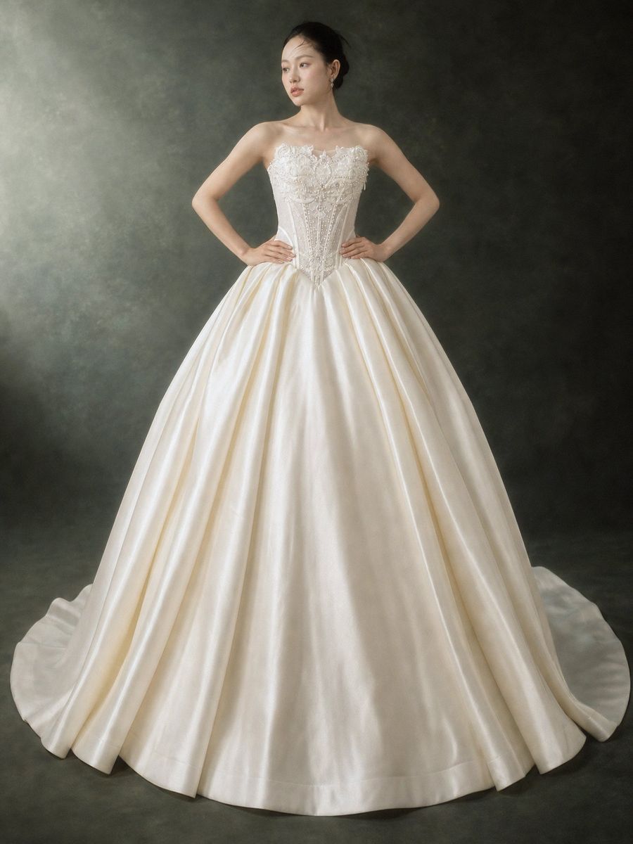 RTW-70001 — xoè satin cúp ngực đính kết