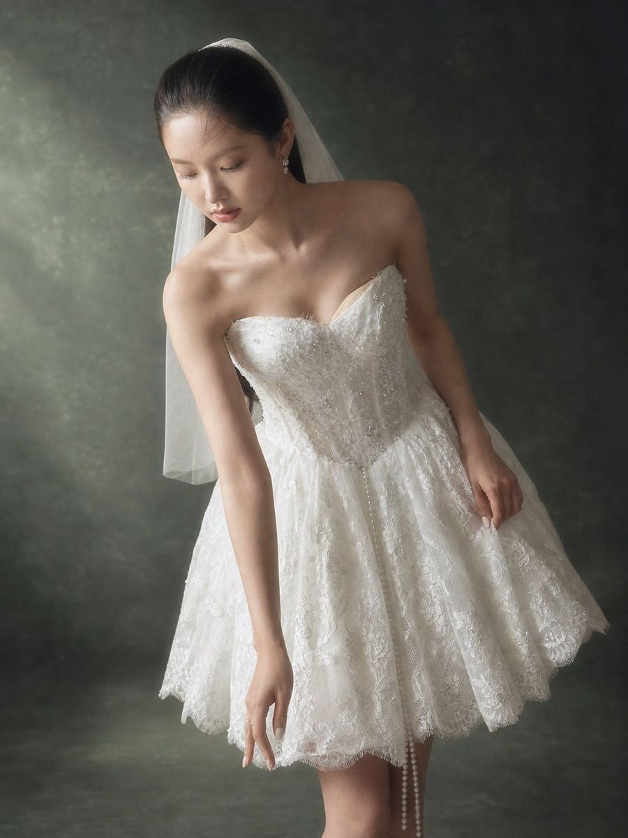 váy ngắn ren cúp ngực — RTW-70004 · váy cưới tại Vivian Bridal, TP.HCM