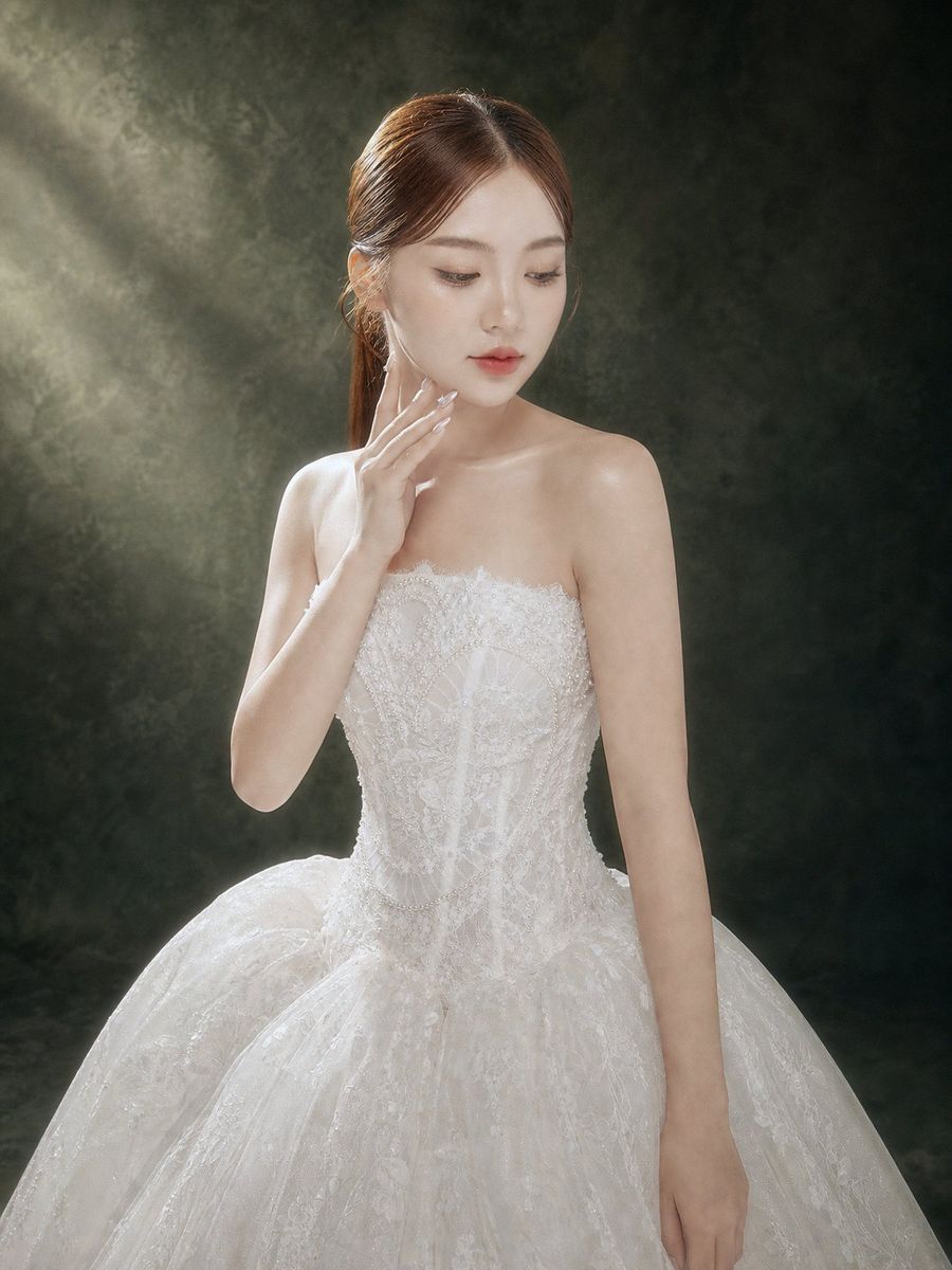 RTW-70009 — xoè ren cúp ngực