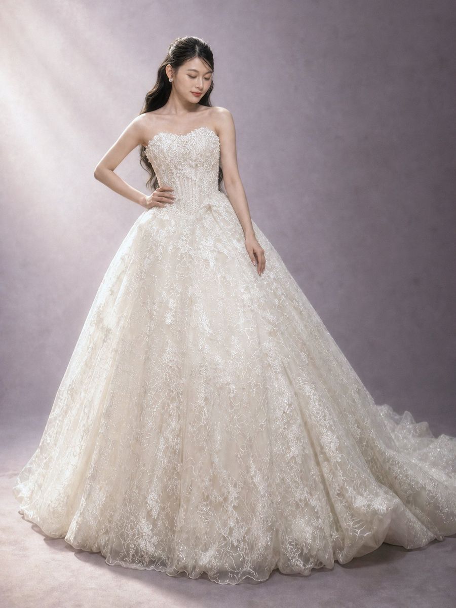 xoè ren cúp ngực màu nude — RTW-70016 · váy cưới tại Vivian Bridal, TP.HCM