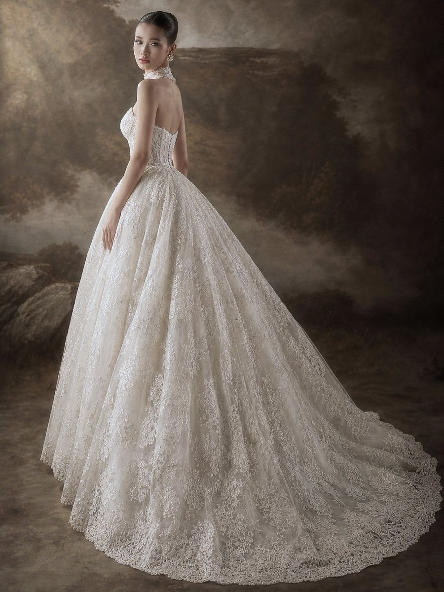 xoè ren cúp ngực corset — RTW-70020 · váy cưới tại Vivian Bridal, TP.HCM