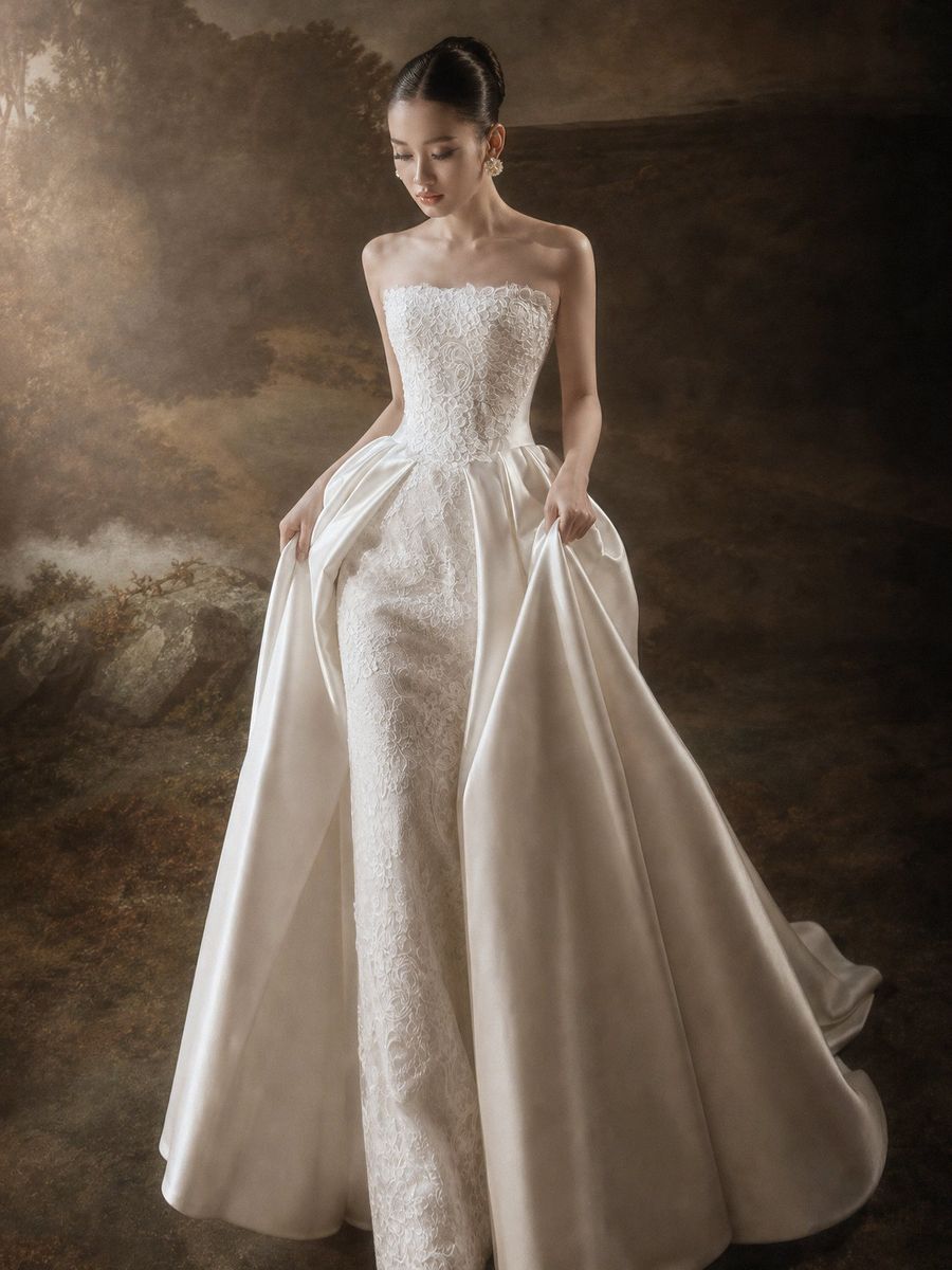 xoè satin phối ren cúp ngực đính kết — RTW-70023 · váy cưới tại Vivian Bridal, TP.HCM