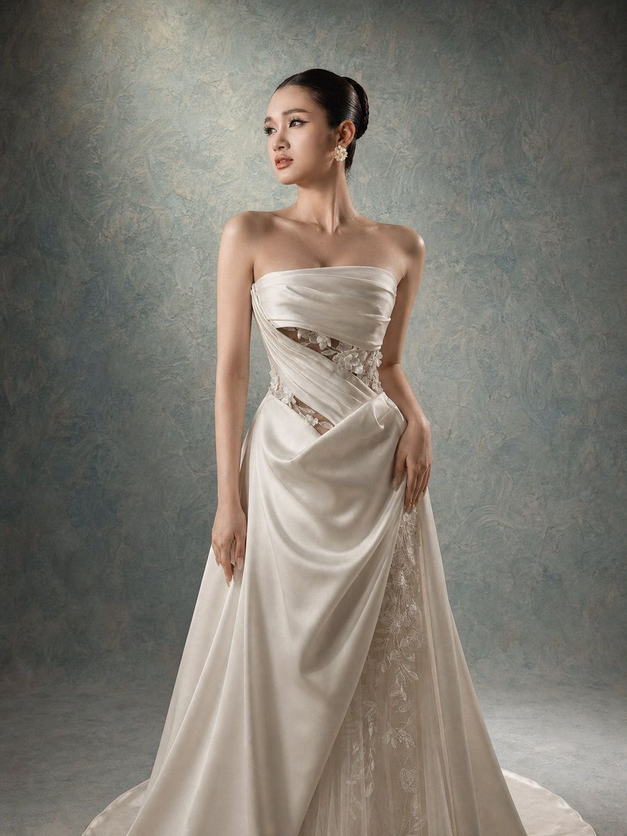 VNCC-706 — Satin xếp vân, cúp ngực, xẻ ren eo
