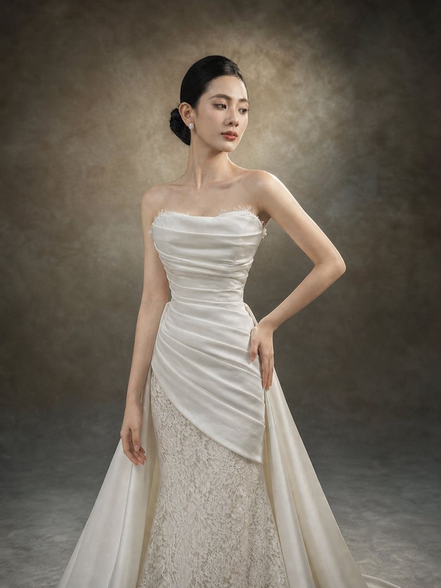 VNCC-762 — Thân satin xếp chéo, chân ren suông