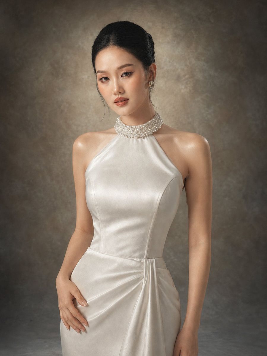 VNCC-V03 — Đuôi cá satin cổ yếm