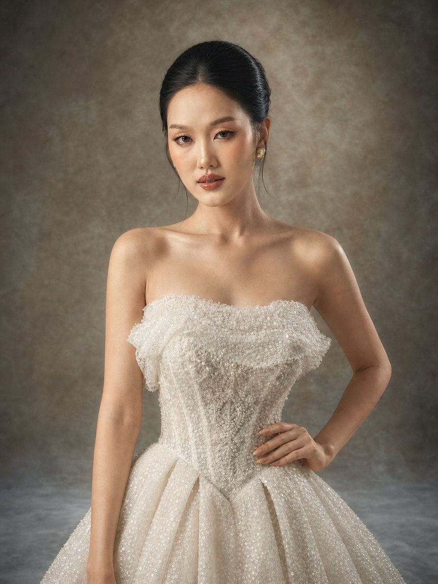VNCXVT-2502 — Xoè voan trễ vai