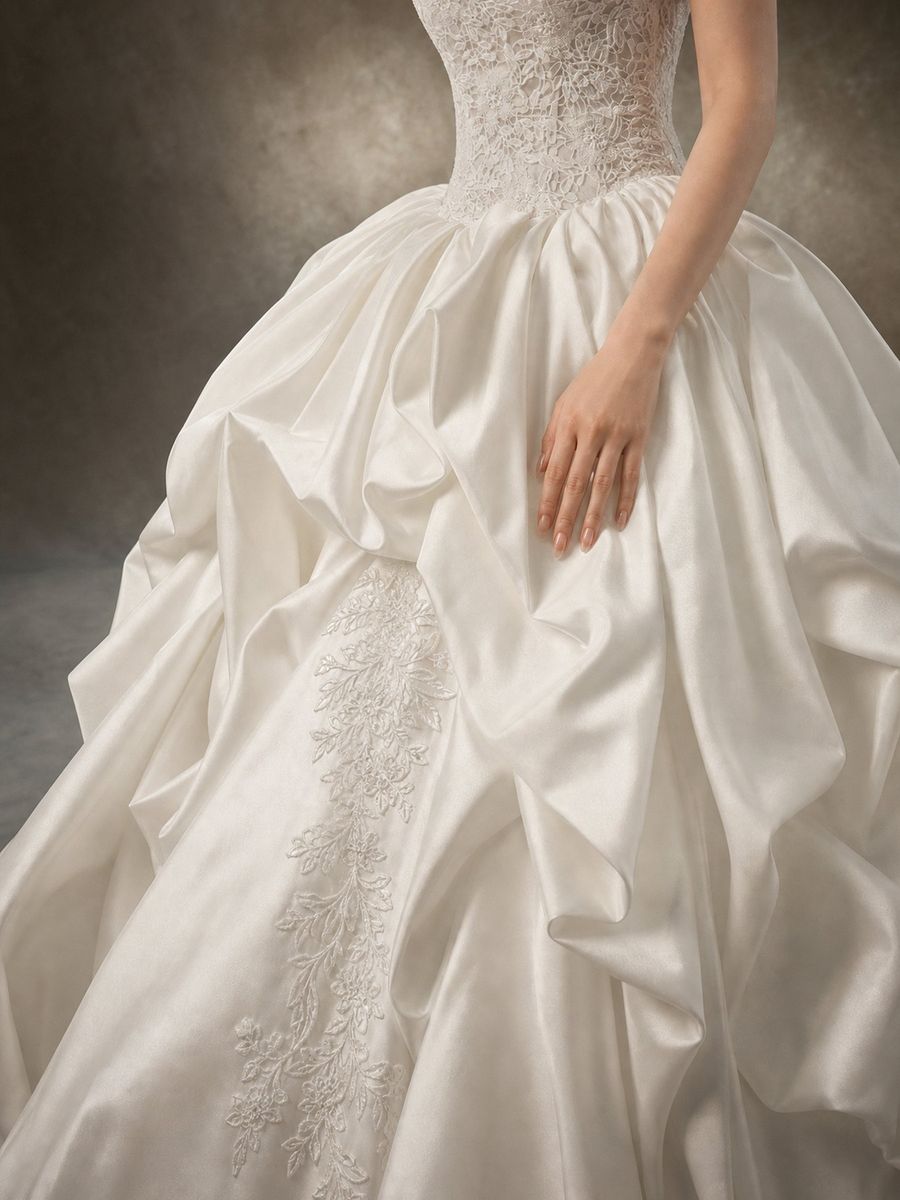 VVAP-103 — Xoè satin xếp bèo