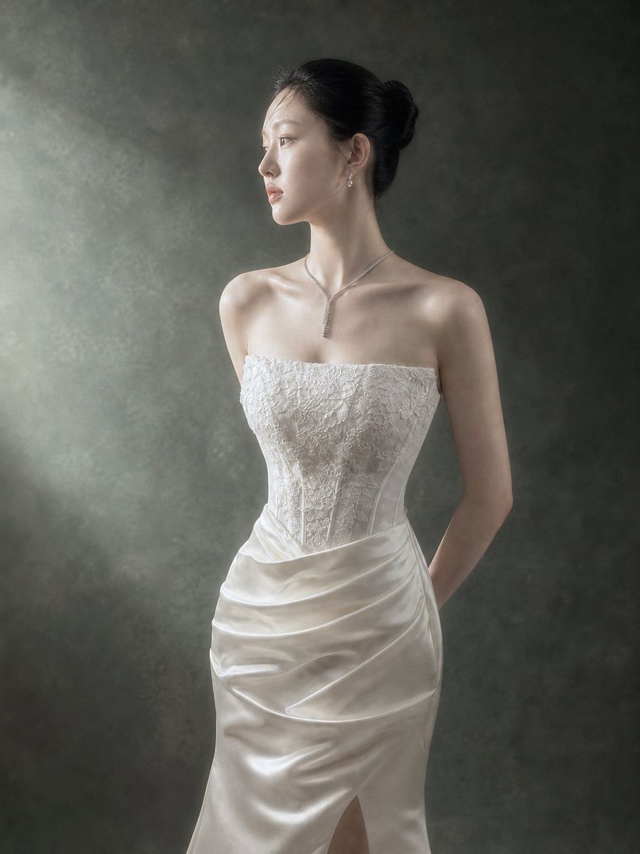 VVAP-104 — cá satin xẻ tà cúp ngực đính kết