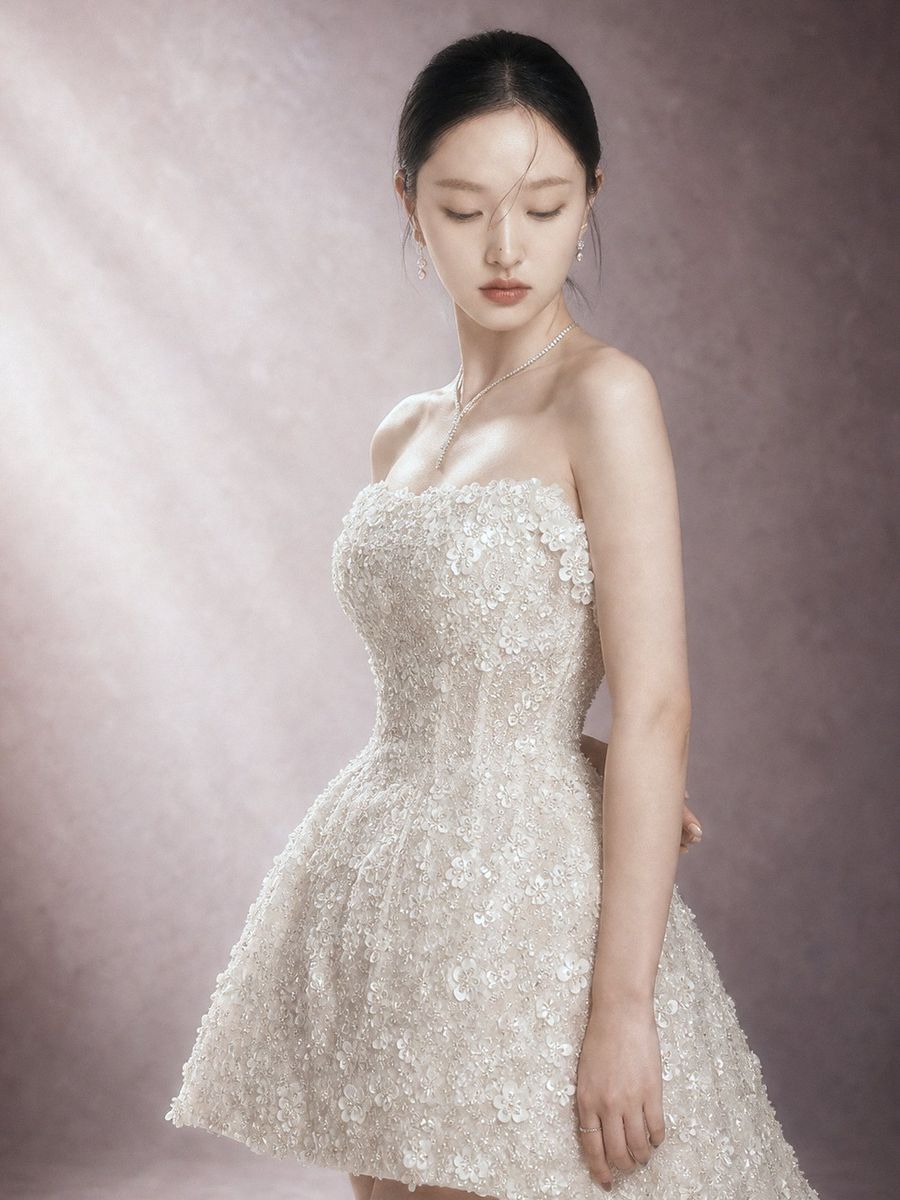 Suông satin xếp vân — VVAP-108 · váy cưới tại Vivian Bridal, TP.HCM