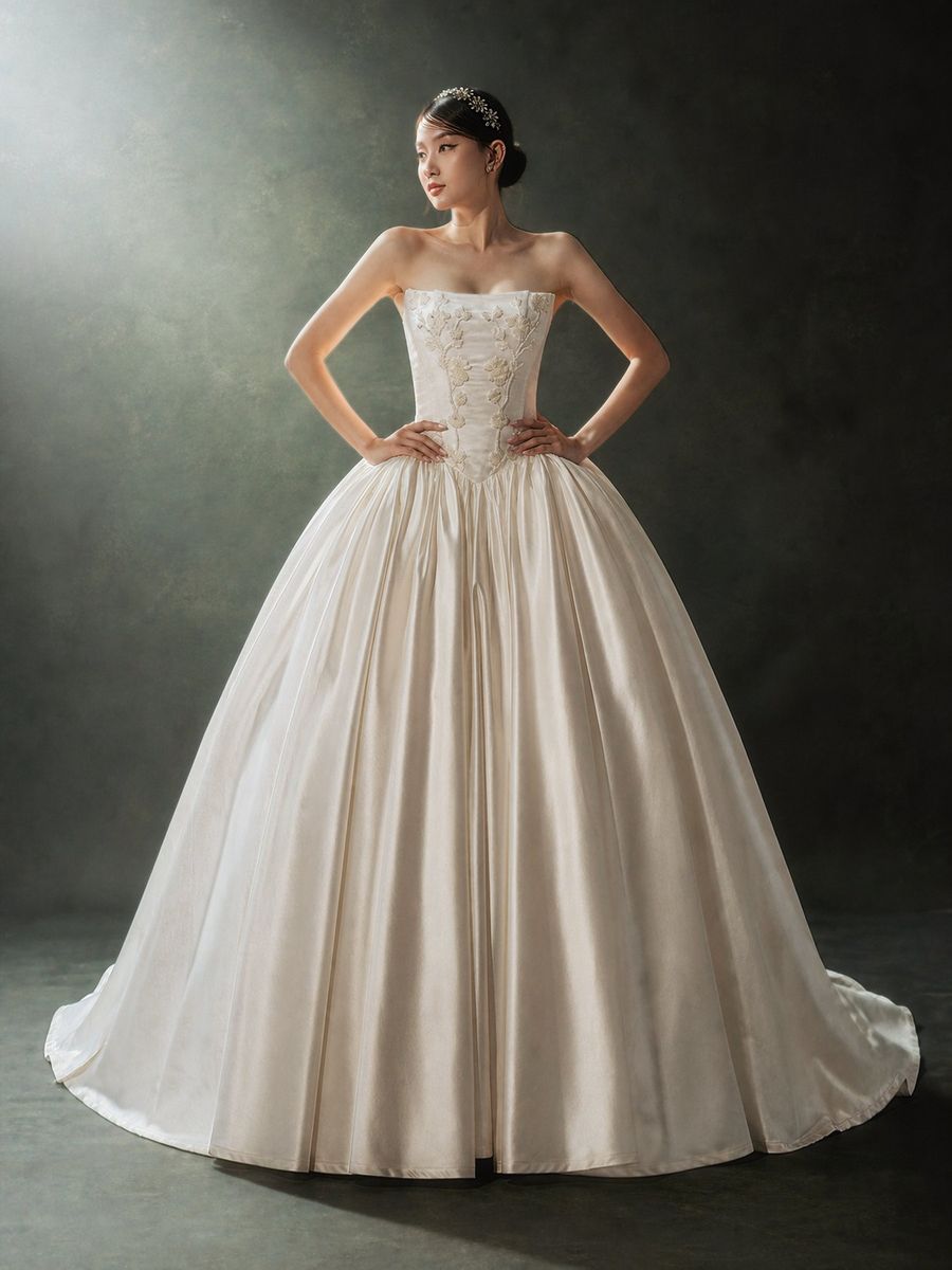 VVAP-154 — Xoè satin cúp ngực