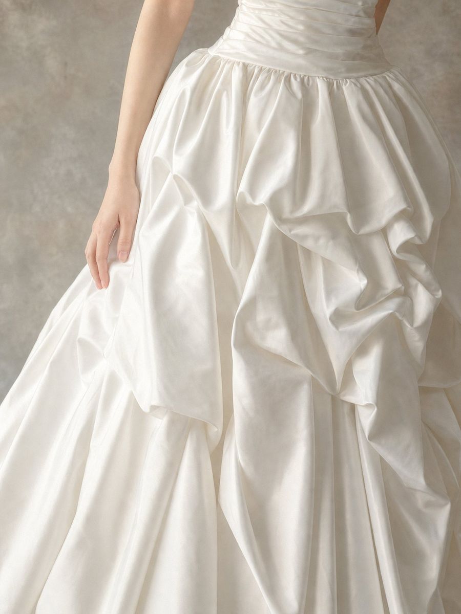 VVAP-44 — Xoè satin xếp bèo