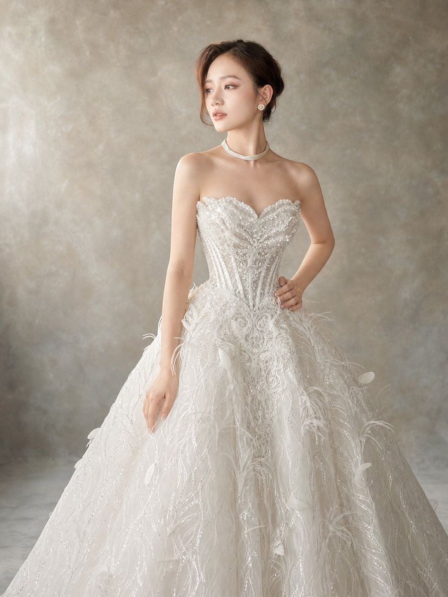 VVSIG-25 — Xoè kim tuyến kết bướm