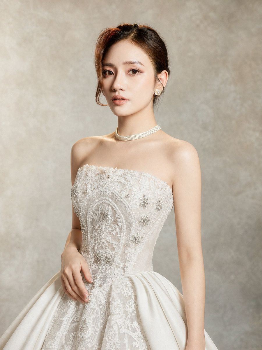 VVSIG-90 — Xoè satin phối ren