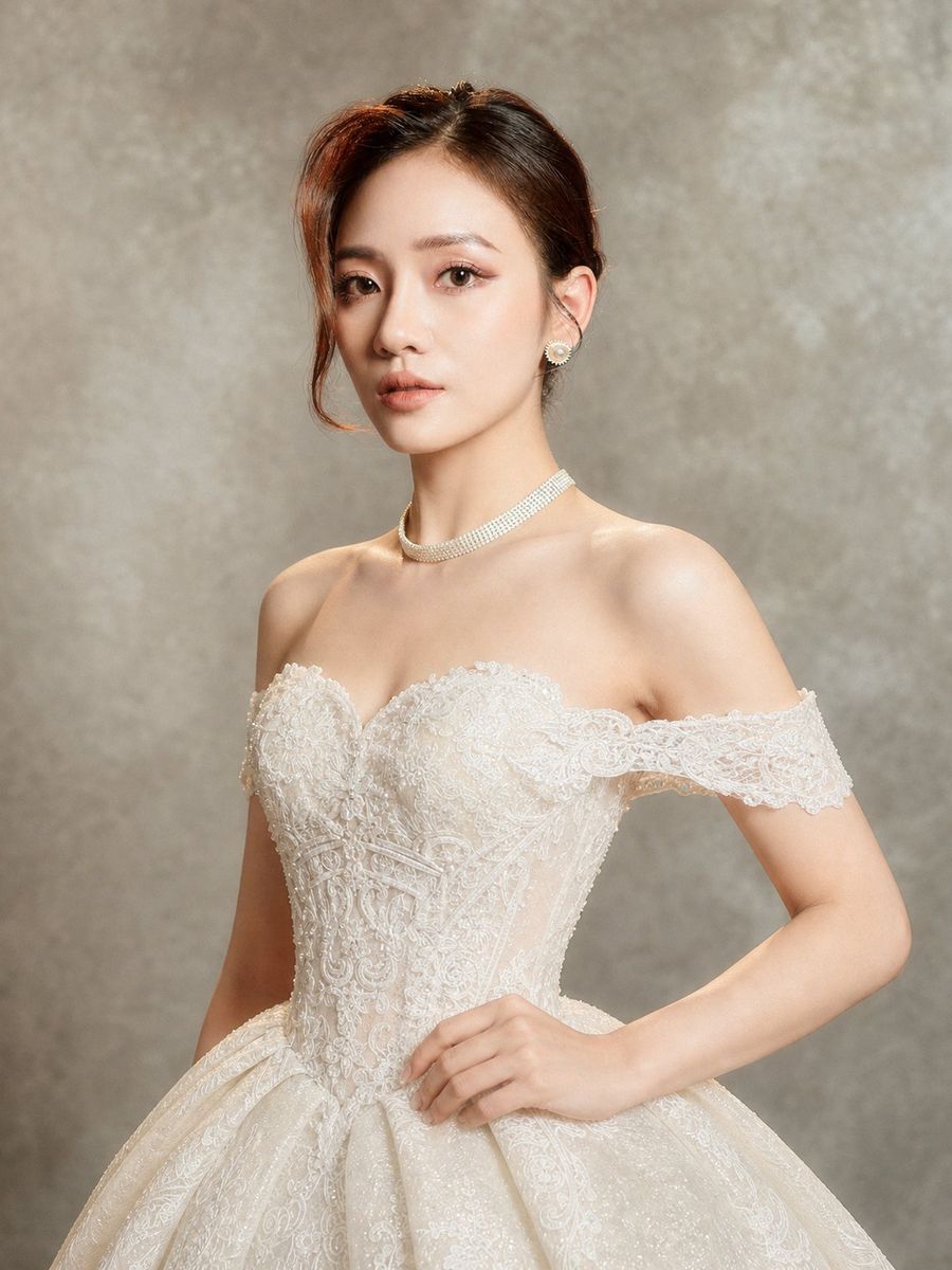 VVSIG-99 — Xoè ren trễ vai