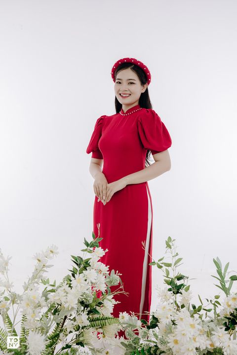 Áo dài bưng quả 11 tại Tony Wedding · Vivian Bridal, 106 Đường 3 Tháng 2 TP.HCM