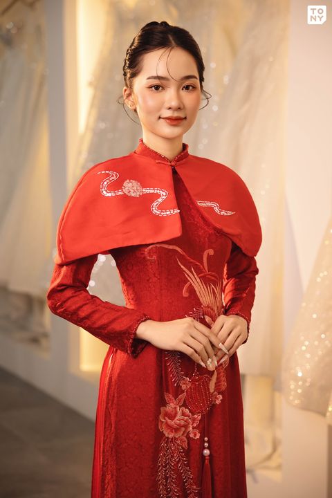 Áo dài cô dâu 47 tại Tony Wedding · Vivian Bridal, 106 Đường 3 Tháng 2 TP.HCM