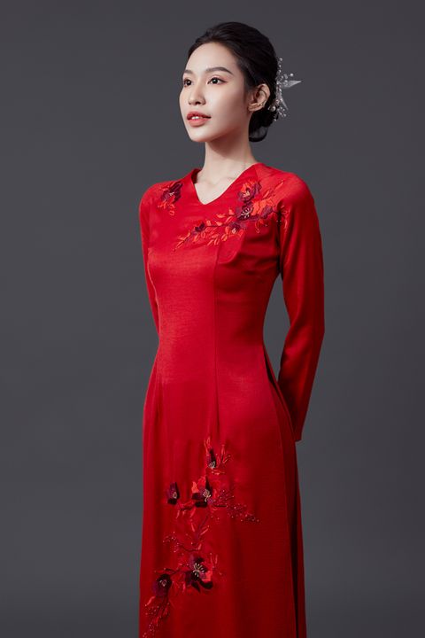 Áo dài cô dâu 1 tại Tony Wedding · Vivian Bridal, 106 Đường 3 Tháng 2 TP.HCM