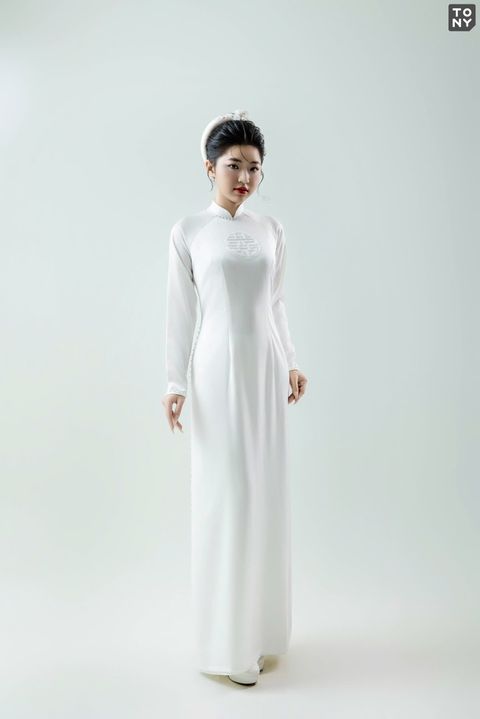 Áo dài cô dâu ADCD 1072 tại Tony Wedding · Vivian Bridal, 106 Đường 3 Tháng 2 TP.HCM