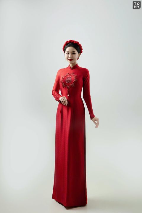 Áo Dài Cô Dâu ADCD 1132 tại Tony Wedding · Vivian Bridal, 106 Đường 3 Tháng 2 TP.HCM