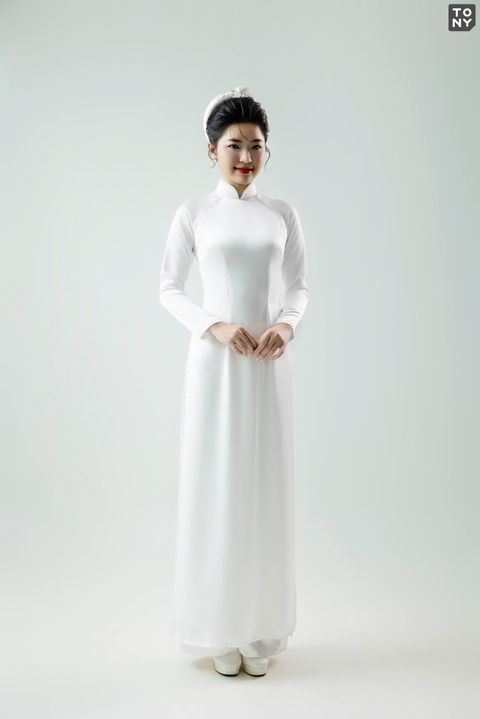 Áo dài cô dâu ADCD 890 tại Tony Wedding · Vivian Bridal, 106 Đường 3 Tháng 2 TP.HCM