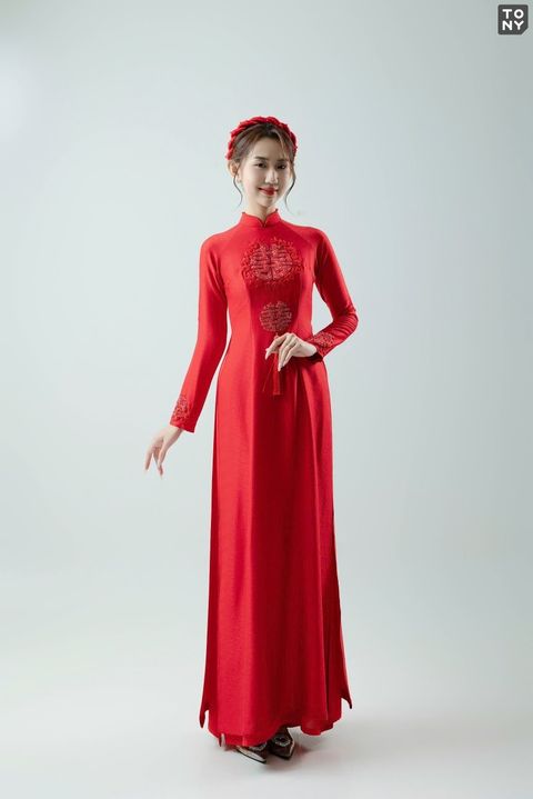 Áo dài cô dâu ADCD 935 tại Tony Wedding · Vivian Bridal, 106 Đường 3 Tháng 2 TP.HCM