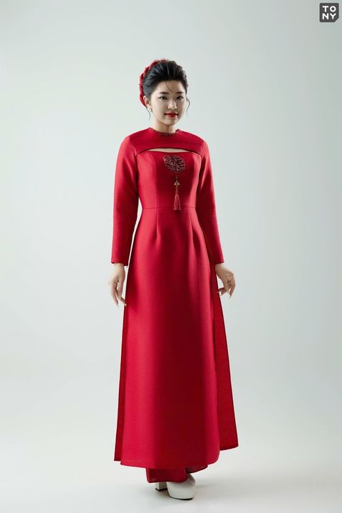 Áo dài cô dâu ADCD 999 tại Tony Wedding · Vivian Bridal, 106 Đường 3 Tháng 2 TP.HCM