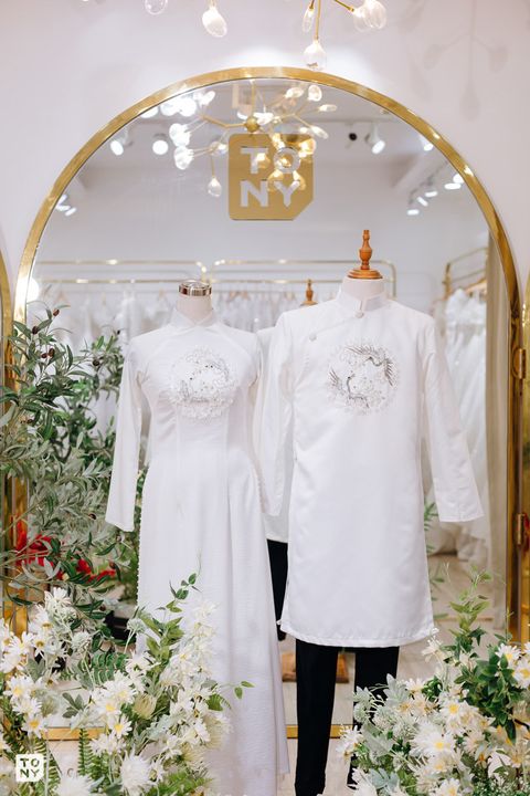 Áo dài đôi 06 tại Tony Wedding · Vivian Bridal, 106 Đường 3 Tháng 2 TP.HCM