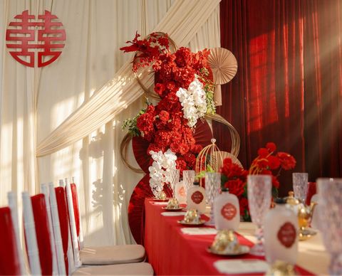 Trang trí gia tiên CƠ BẢN 31 PHỒN HOA tại Tony Wedding · Vivian Bridal, 106 Đường 3 Tháng 2 TP.HCM