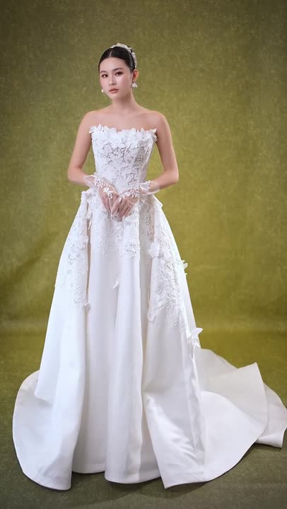 Váy cưới, khi chuyển động