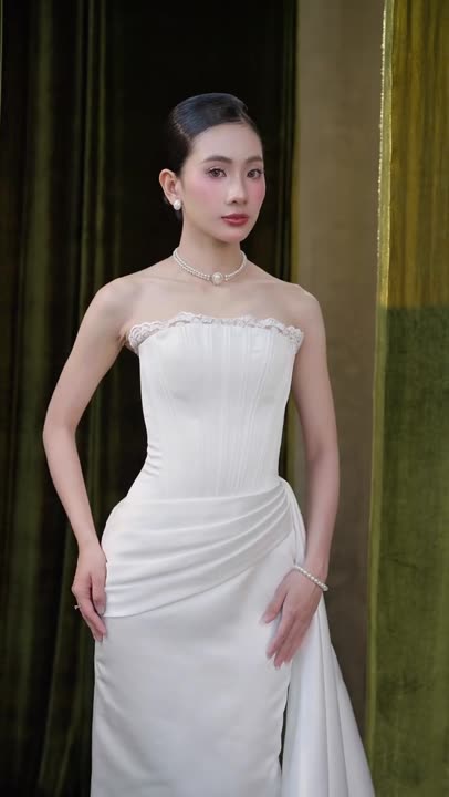 Váy cưới, khi chuyển động