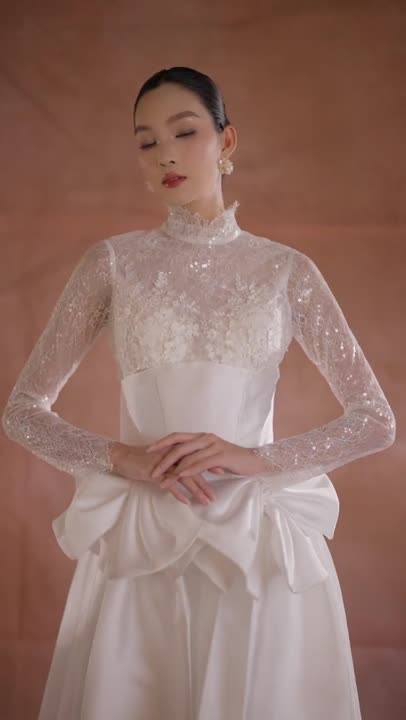 Váy cưới, khi chuyển động