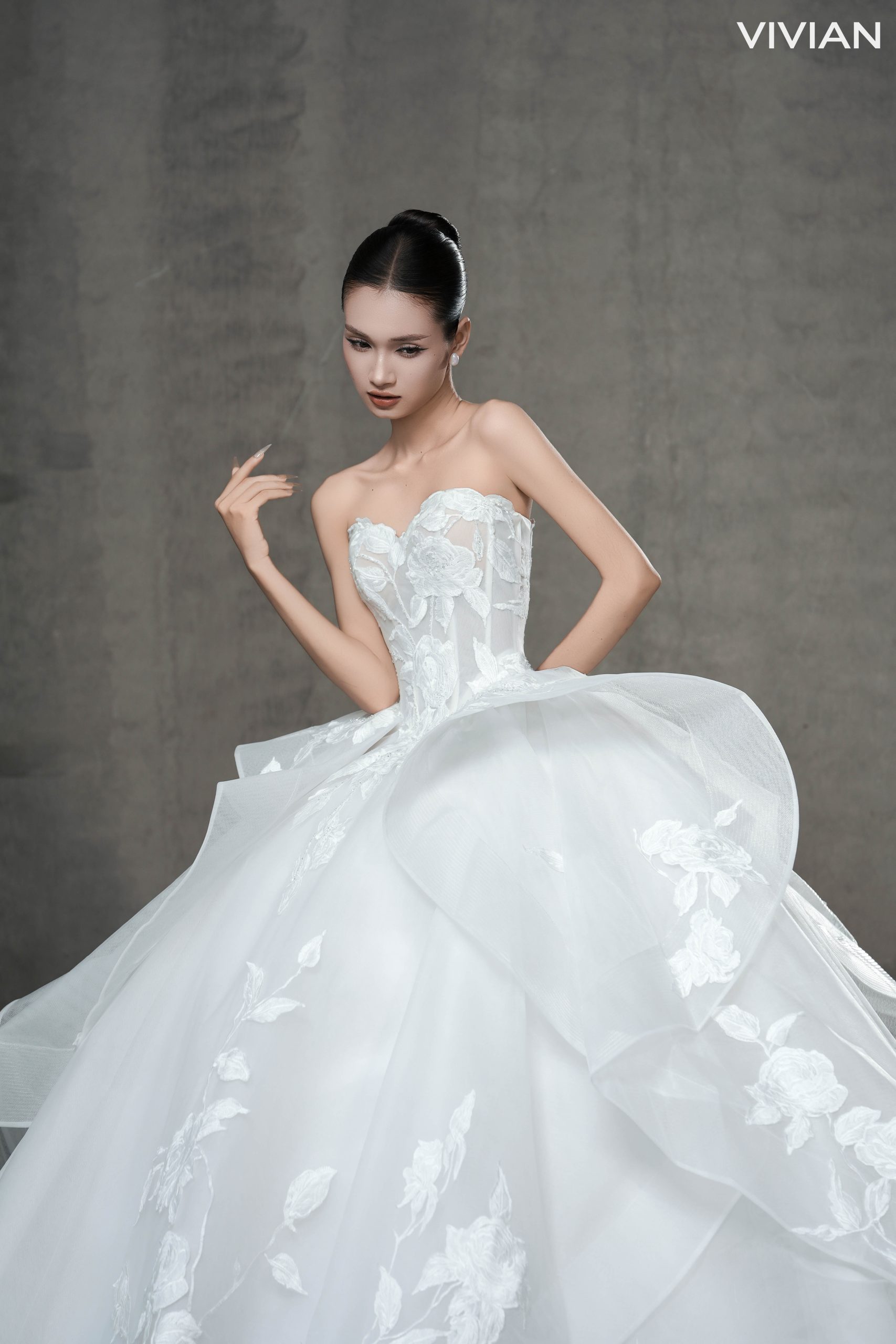BẢNG GIÁ VÁY CƯỚI CAO CẤP VIVIAN BRIDAL MỚI NHẤT 5 DSC01992 scaled