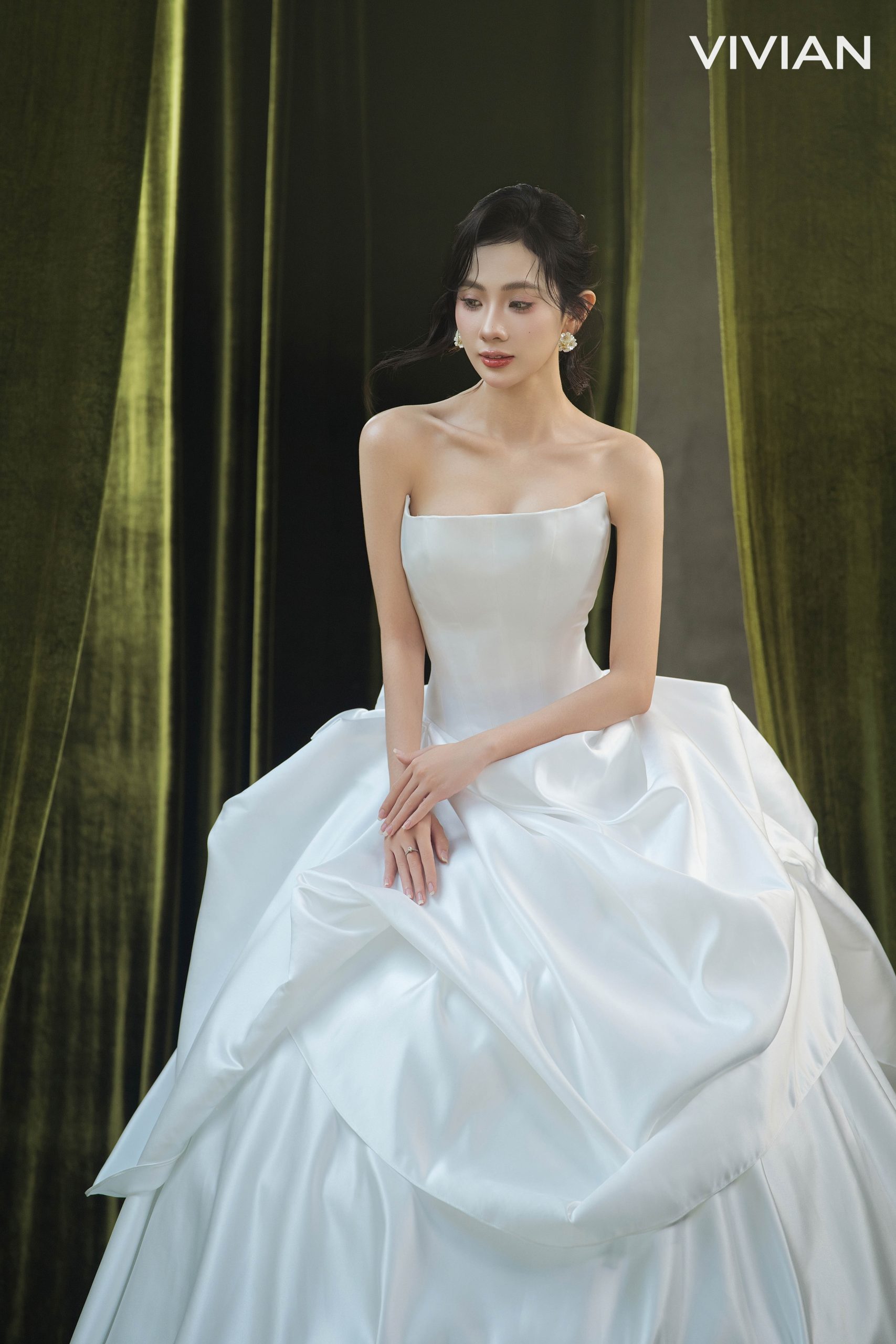 BẢNG GIÁ VÁY CƯỚI CAO CẤP VIVIAN BRIDAL MỚI NHẤT 33 DSC 6003 scaled