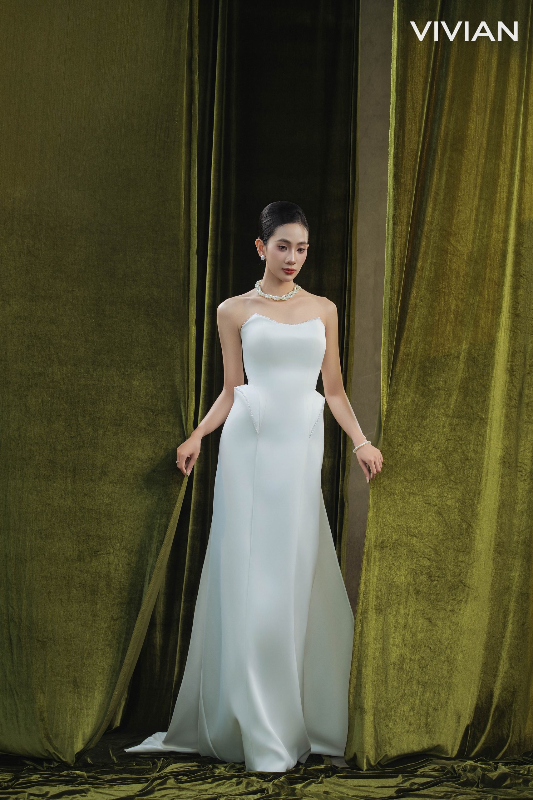 BẢNG GIÁ VÁY CƯỚI CAO CẤP VIVIAN BRIDAL MỚI NHẤT 32 DSC 7242 scaled